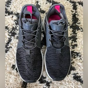 Women’s black Adidas size 7 1/2